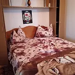 Tarra Studio11 *